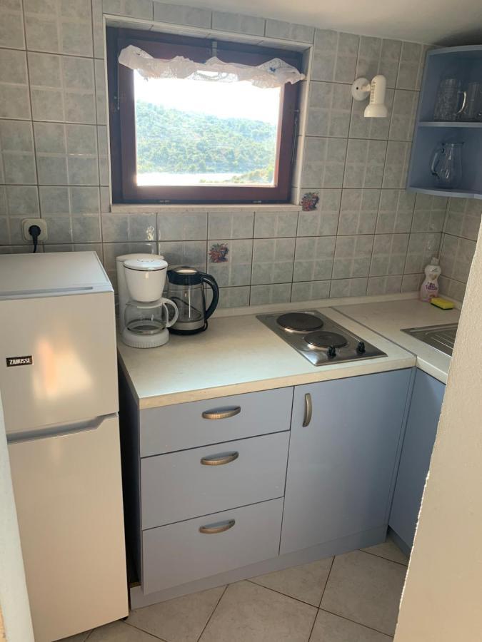 One Bedroom Apartment With Terrace And Seaview - B Севид Экстерьер фото